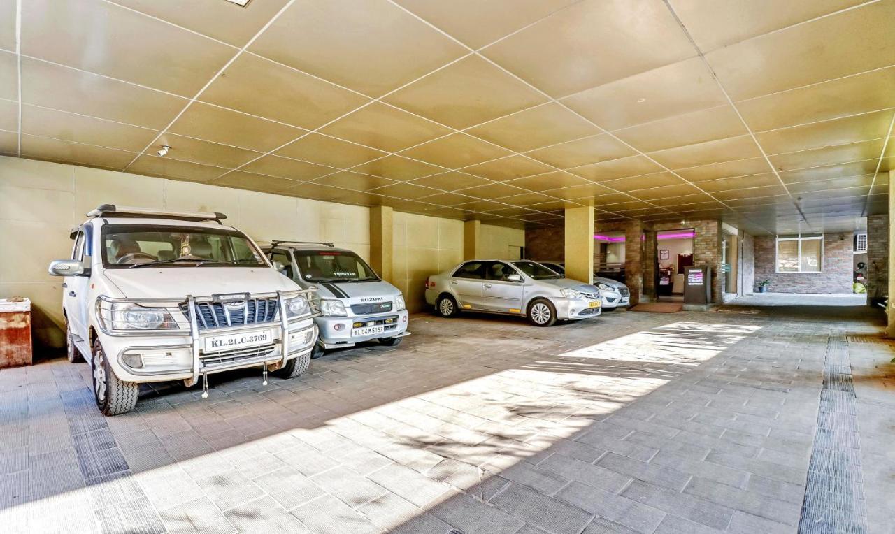 Medora Hotel Kozhikode Exterior photo